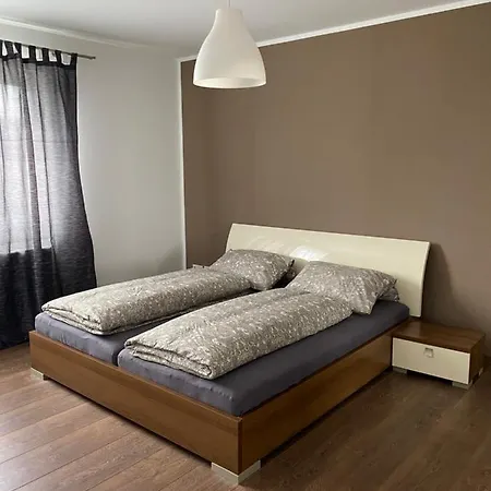 アパート Julias ヴェッツラー